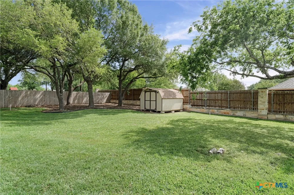 1006 Deer Crossing Salado, TX 76571