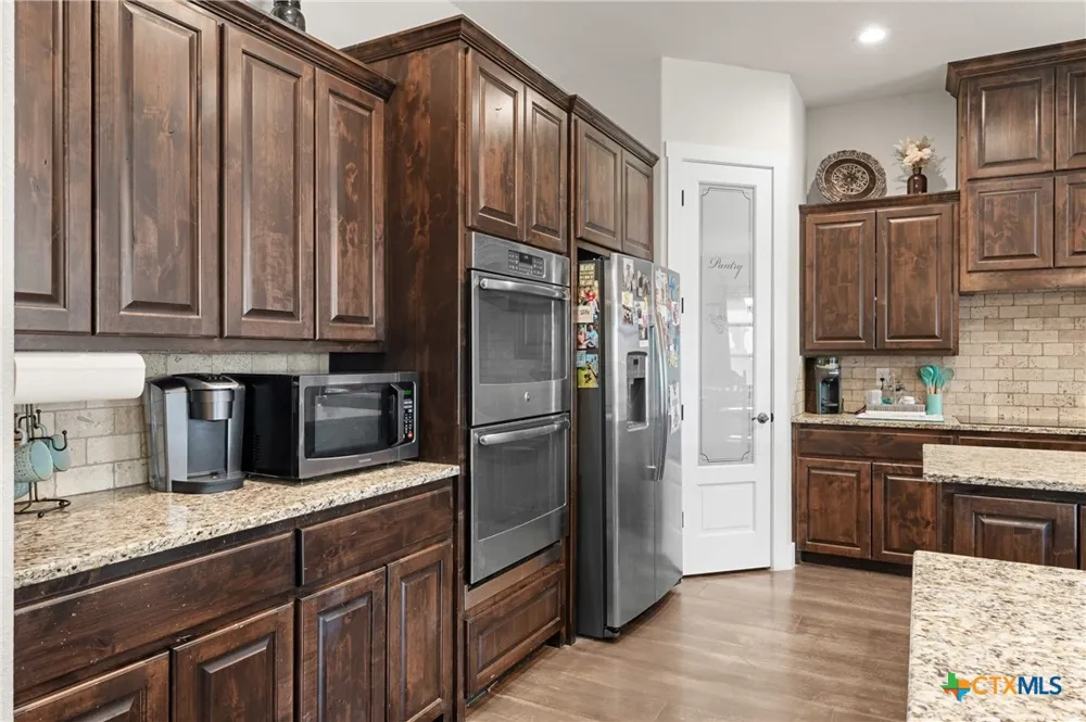 1006 Deer Crossing Salado, TX 76571