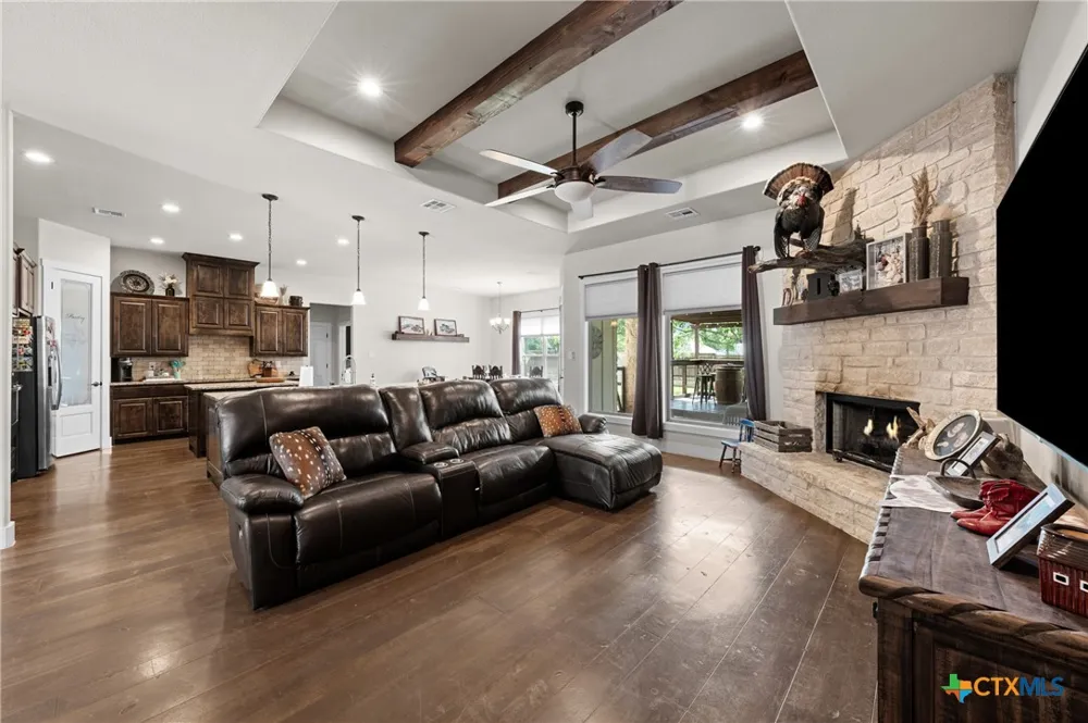 1006 Deer Crossing Salado, TX 76571