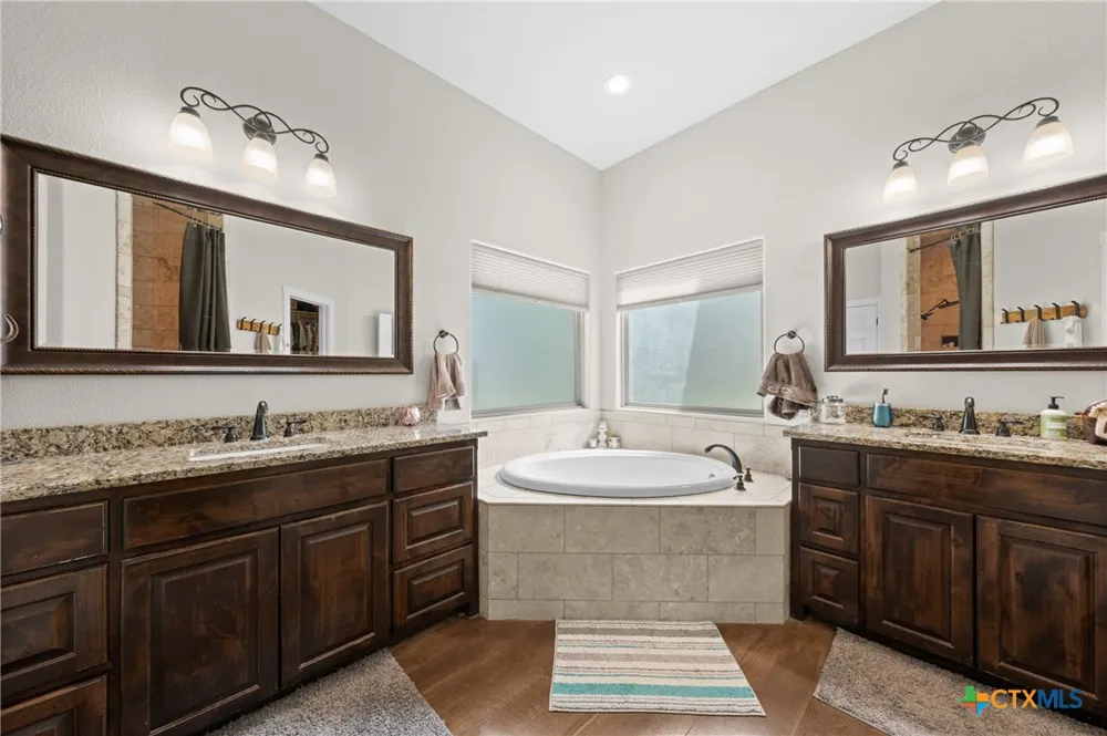1006 Deer Crossing Salado, TX 76571
