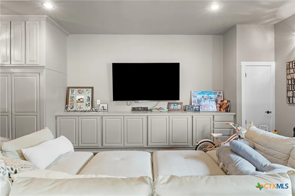 1006 Deer Crossing Salado, TX 76571