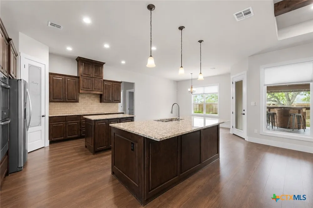 1006 Deer Crossing Salado, TX 76571