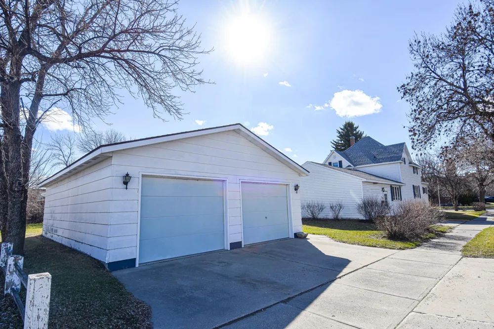 203 E Fletcher Avenue Warren, MN 56762