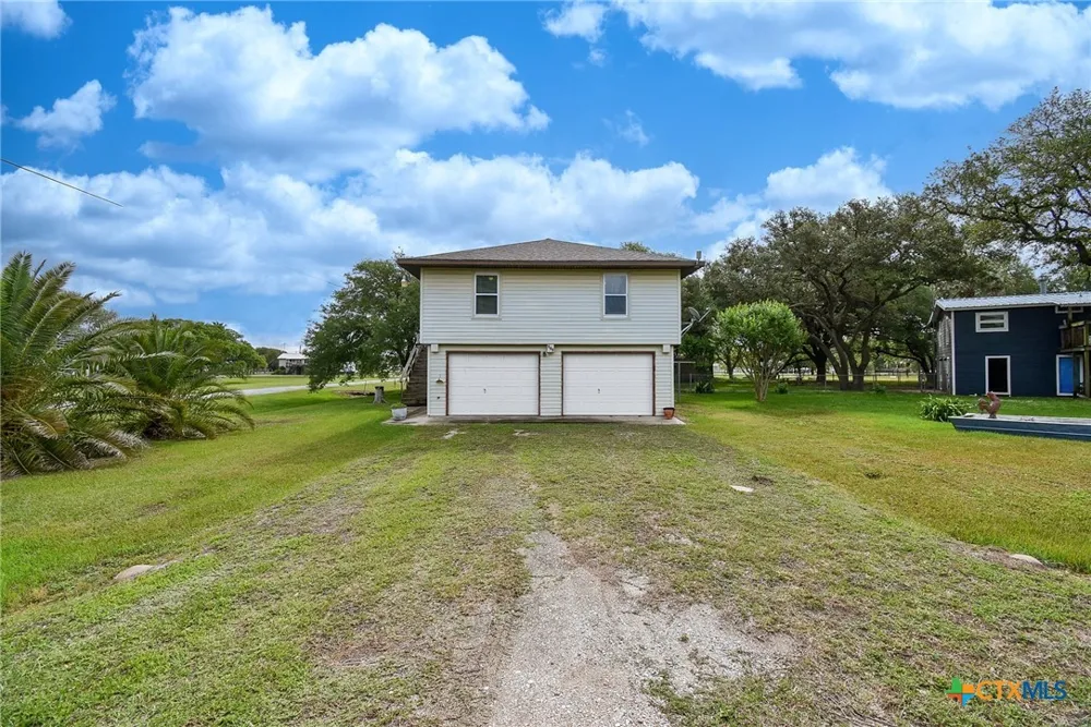 225 Swallow Drive Palacios, TX 77465