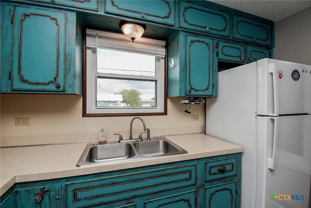 225 Swallow Drive Palacios, TX 77465