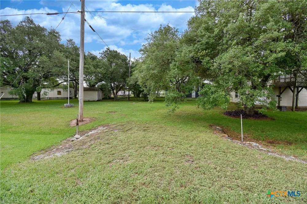 225 Swallow Drive Palacios, TX 77465