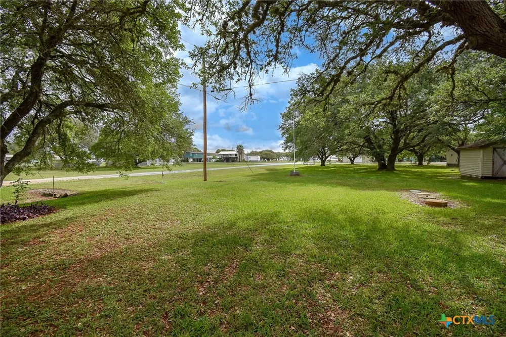 225 Swallow Drive Palacios, TX 77465
