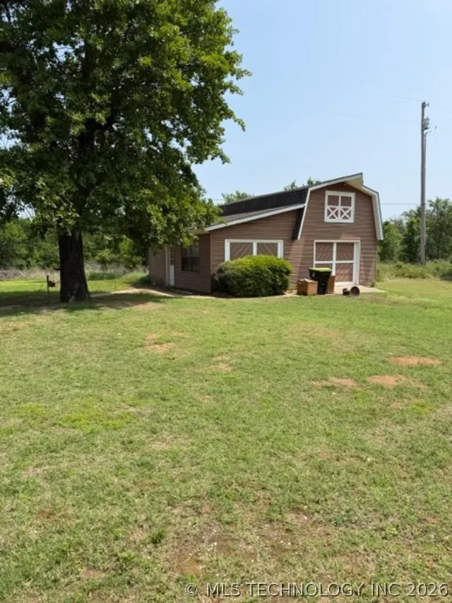 202 Sooner Holdenville, OK 74848