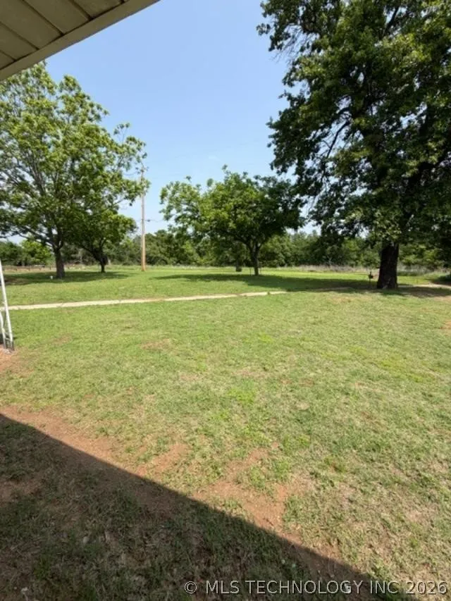 202 Sooner Holdenville, OK 74848