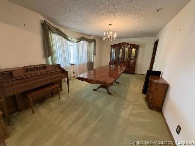 202 Sooner Holdenville, OK 74848