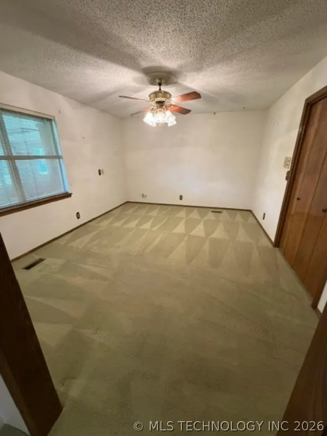202 Sooner Holdenville, OK 74848