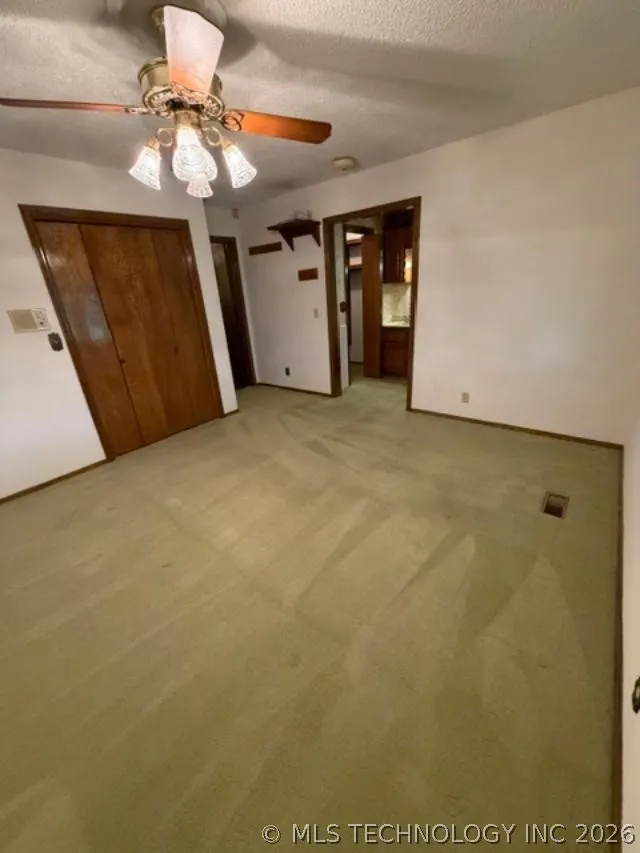 202 Sooner Holdenville, OK 74848