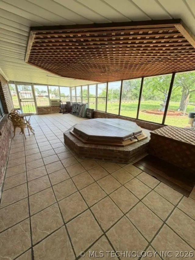 202 Sooner Holdenville, OK 74848