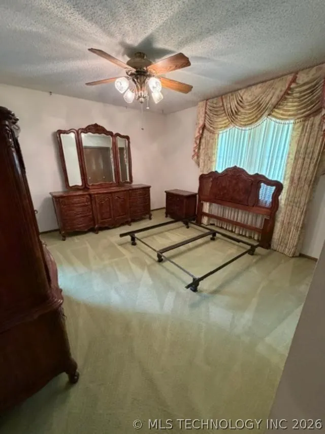 202 Sooner Holdenville, OK 74848