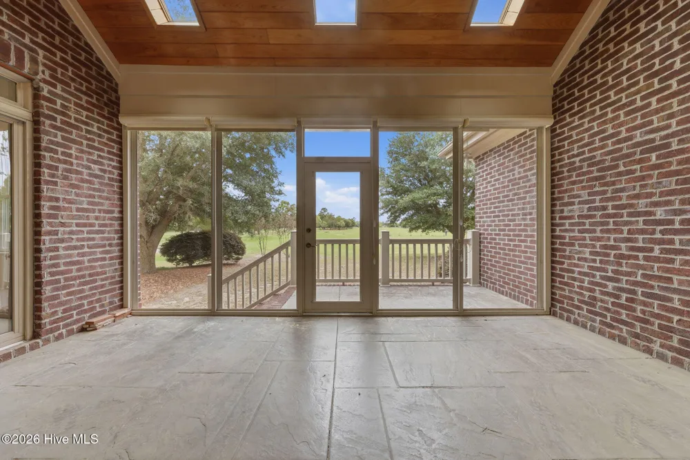 168 Cedar Point Drive Wallace, NC 28466
