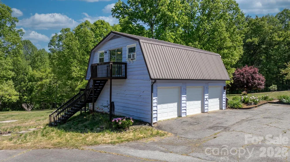 2113 White Pine Drive Granite Falls, NC 28638