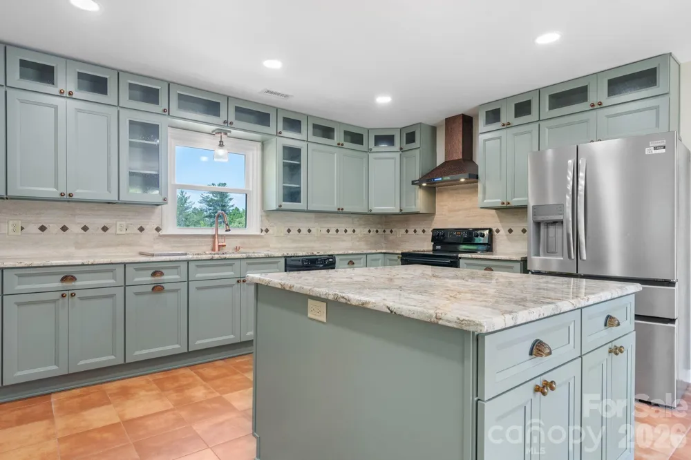 2113 White Pine Drive Granite Falls, NC 28638