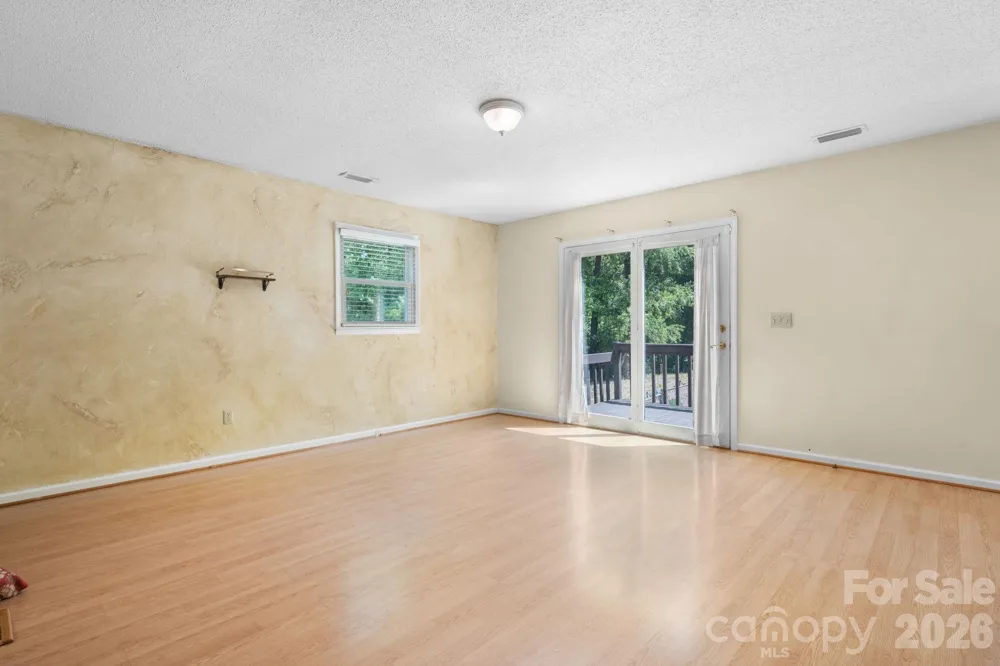 2113 White Pine Drive Granite Falls, NC 28638