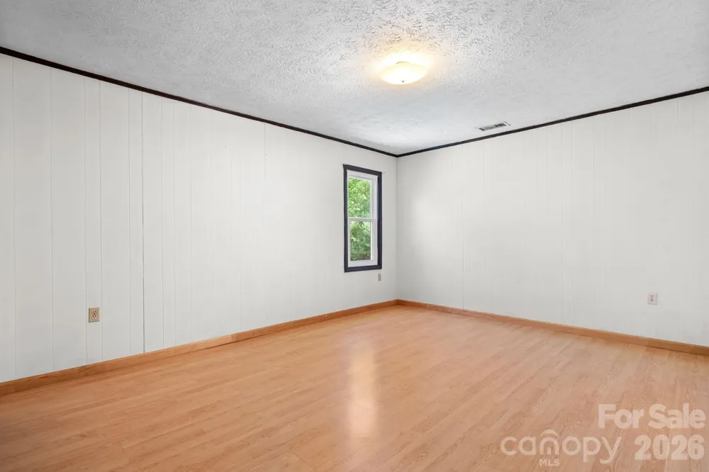2113 White Pine Drive Granite Falls, NC 28638