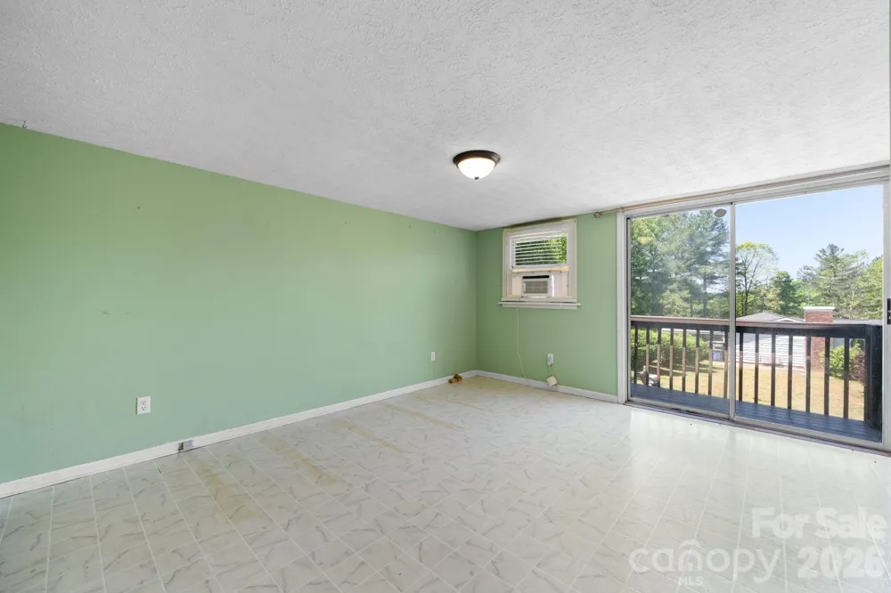 2113 White Pine Drive Granite Falls, NC 28638
