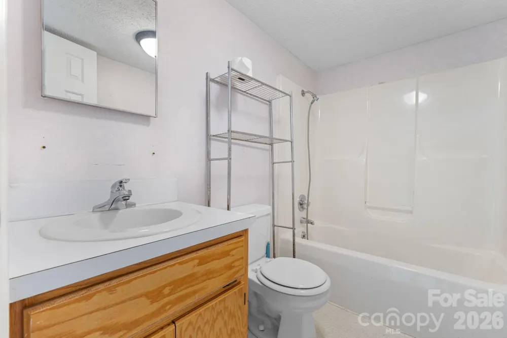 2113 White Pine Drive Granite Falls, NC 28638