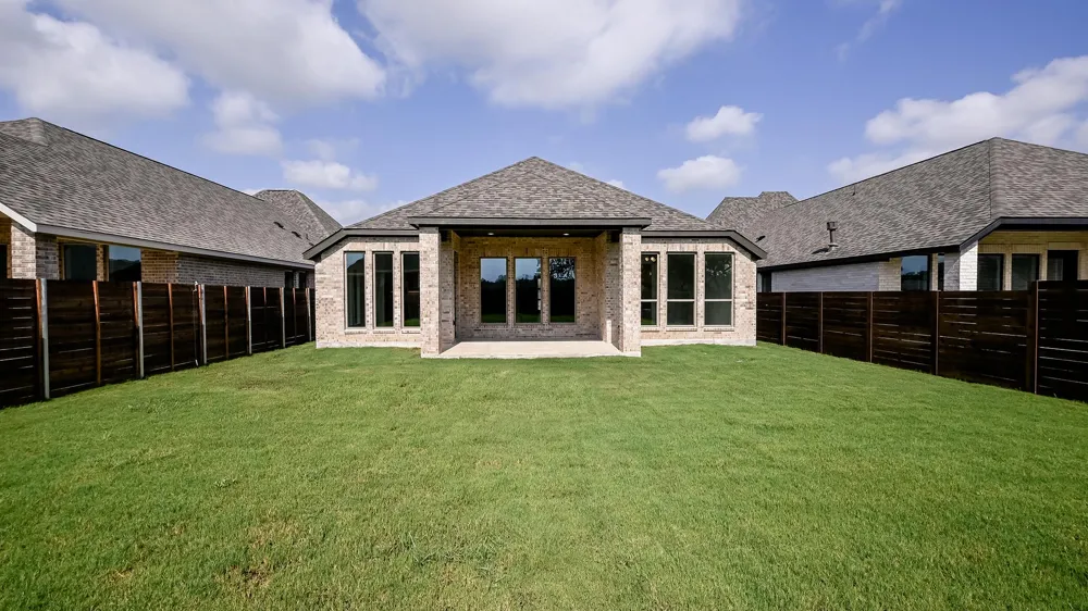 306 Foxfire Cove Lockhart, TX 78644