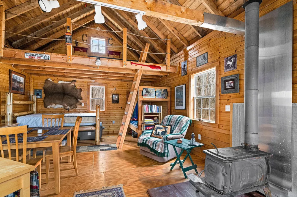 4598 McAlpine Spur Road Two Harbors, MN 55616