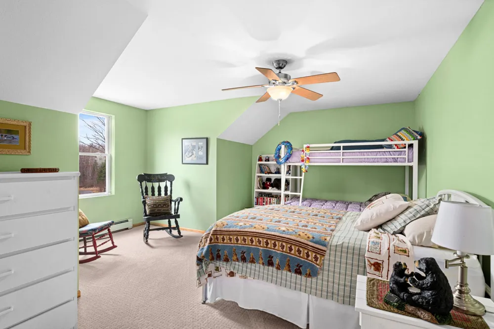 4598 McAlpine Spur Road Two Harbors, MN 55616