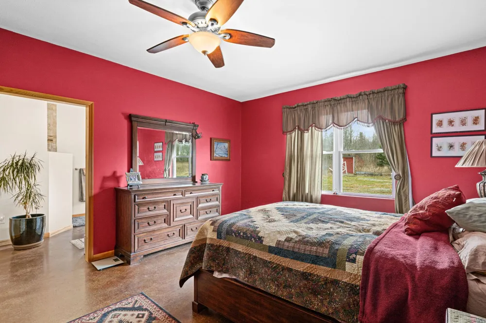 4598 McAlpine Spur Road Two Harbors, MN 55616
