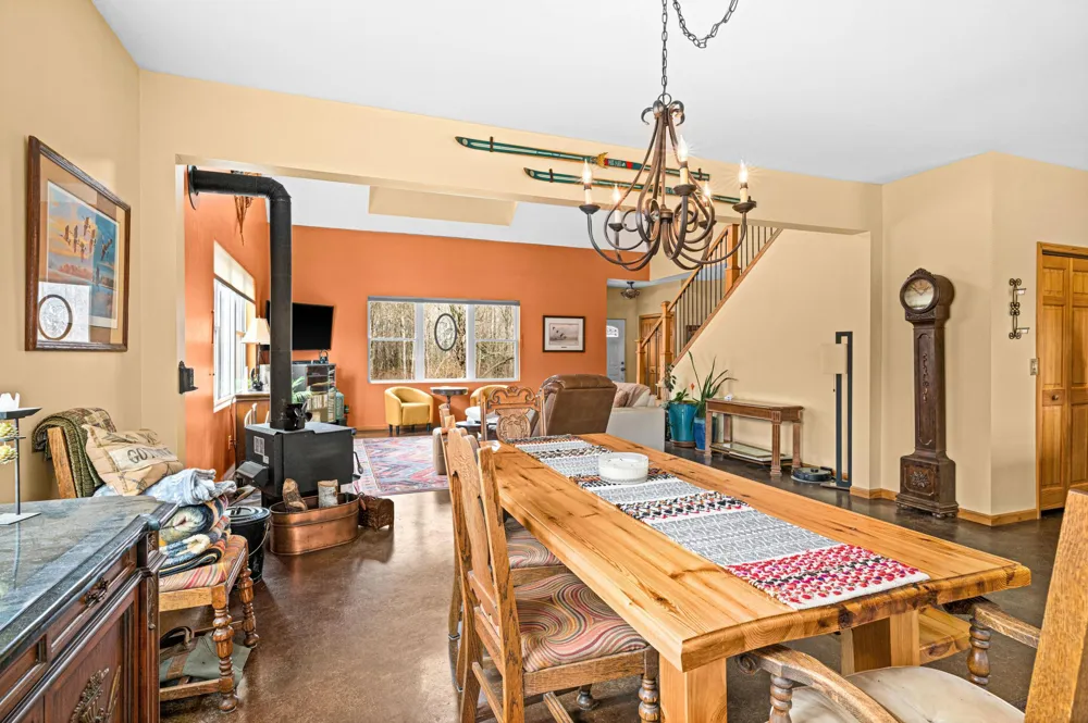 4598 McAlpine Spur Road Two Harbors, MN 55616