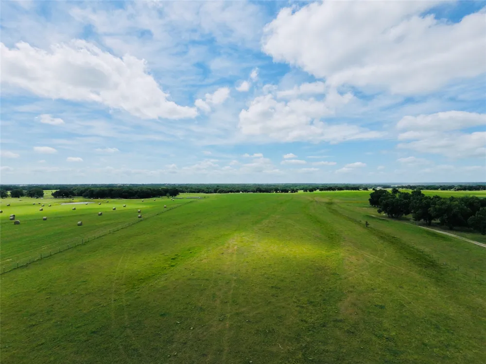 1304 Aquilla, TX 76622