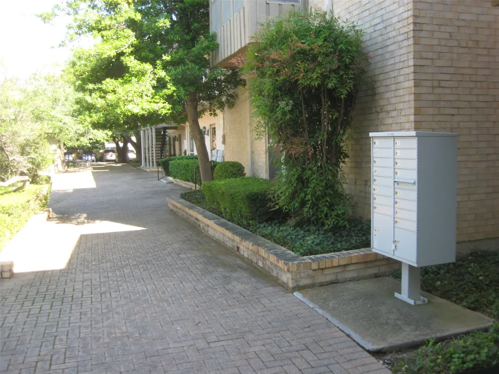 4320 S Bellaire Drive S #114W Fort Worth, TX 76109