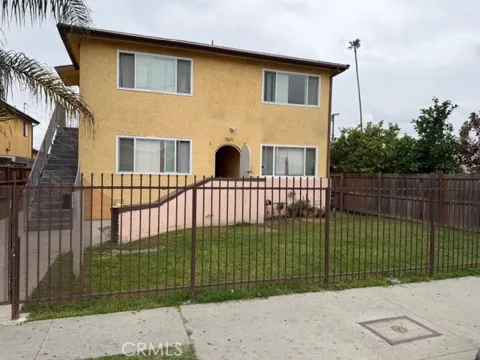 7811 S San Pedro #4