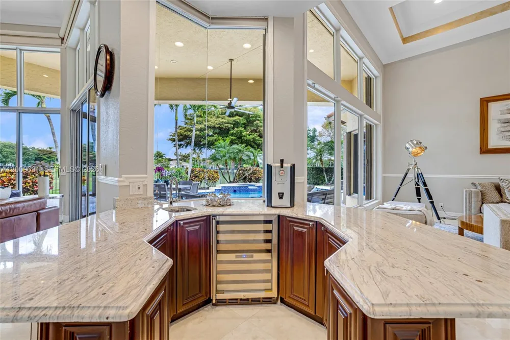 2477 Poinciana Dr Weston, FL 33327