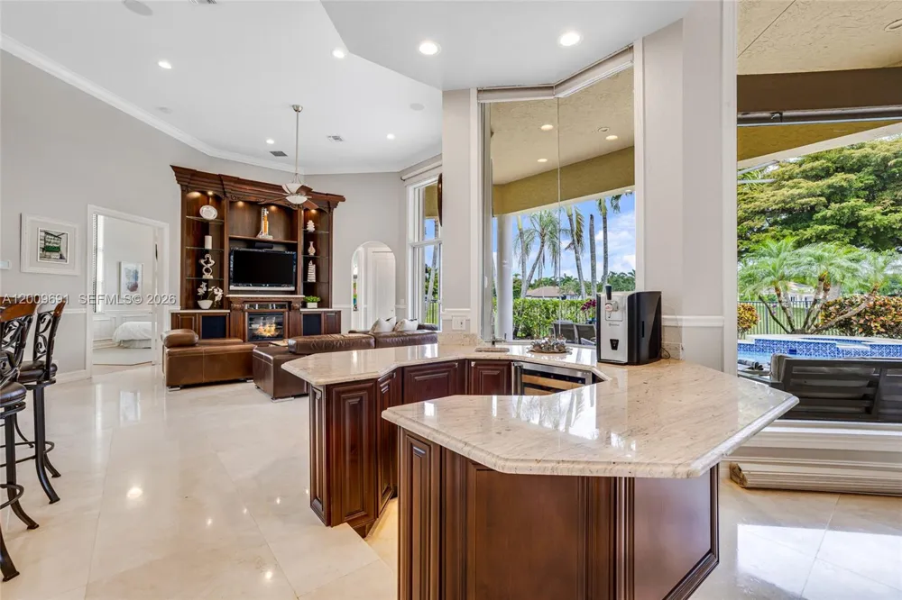 2477 Poinciana Dr Weston, FL 33327