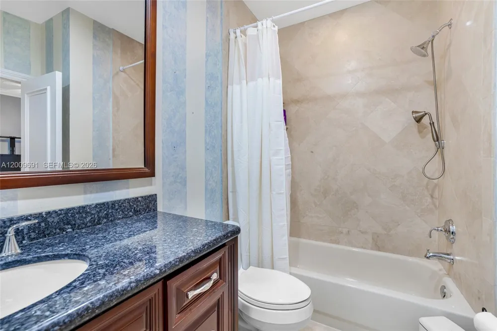 2477 Poinciana Dr Weston, FL 33327