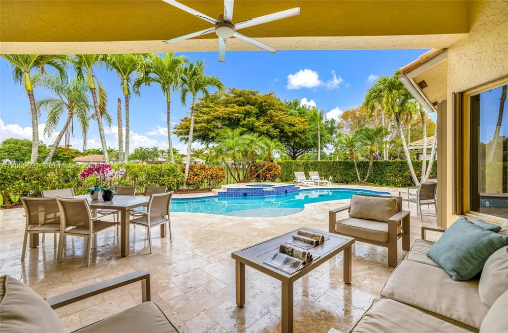 2477 Poinciana Dr Weston, FL 33327