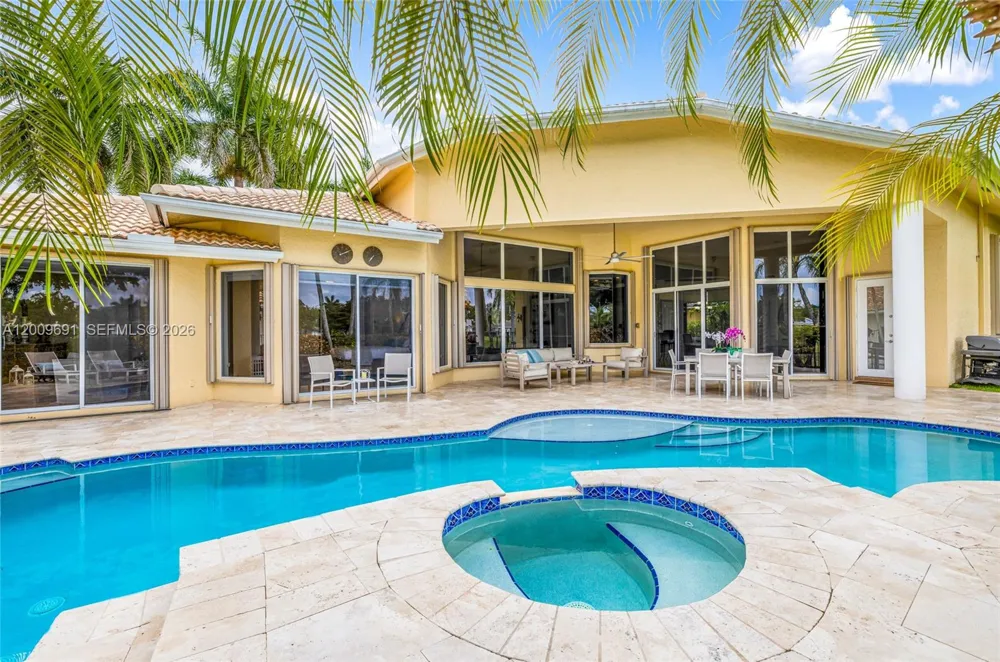 2477 Poinciana Dr Weston, FL 33327
