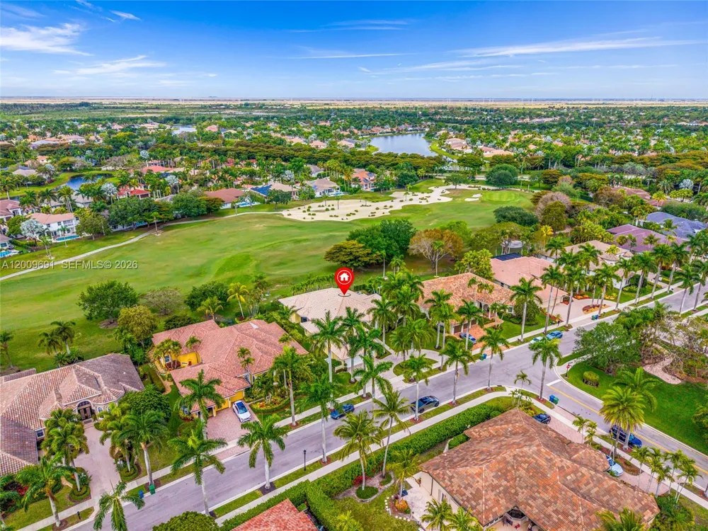 2477 Poinciana Dr Weston, FL 33327