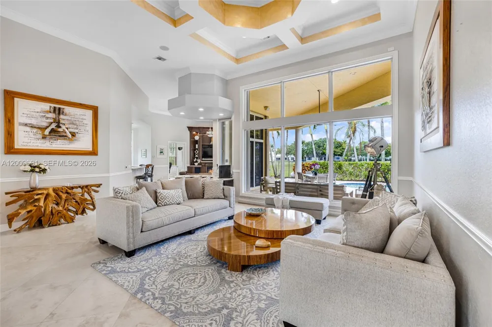 2477 Poinciana Dr Weston, FL 33327