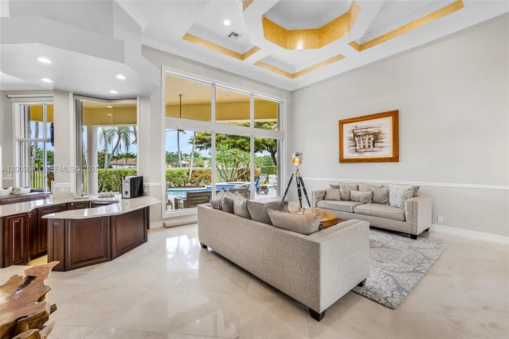 2477 Poinciana Dr Weston, FL 33327