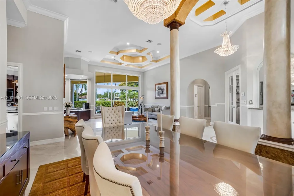 2477 Poinciana Dr Weston, FL 33327