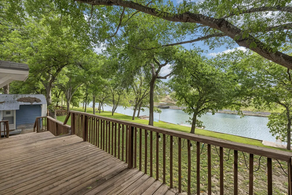 360 Shangrila Lane New Braunfels, TX 78130