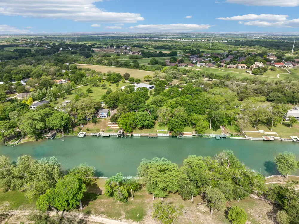 360 Shangrila Lane New Braunfels, TX 78130