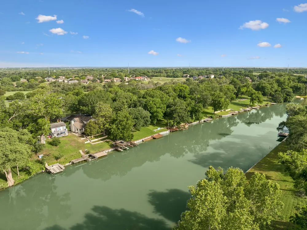 360 Shangrila Lane New Braunfels, TX 78130