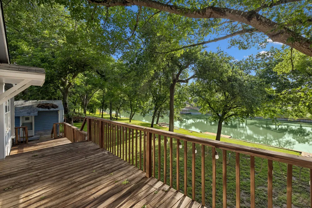 360 Shangrila Lane New Braunfels, TX 78130