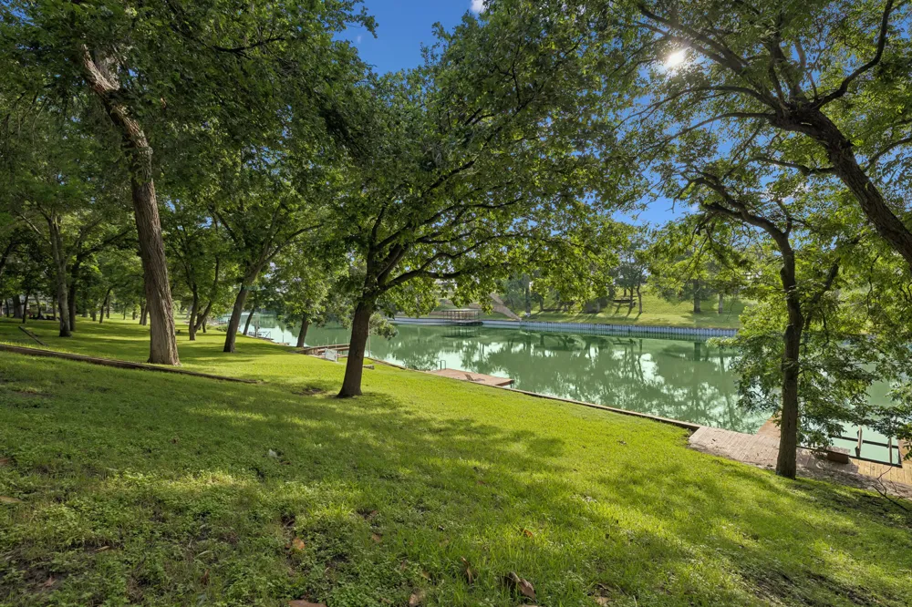 360 Shangrila Lane New Braunfels, TX 78130