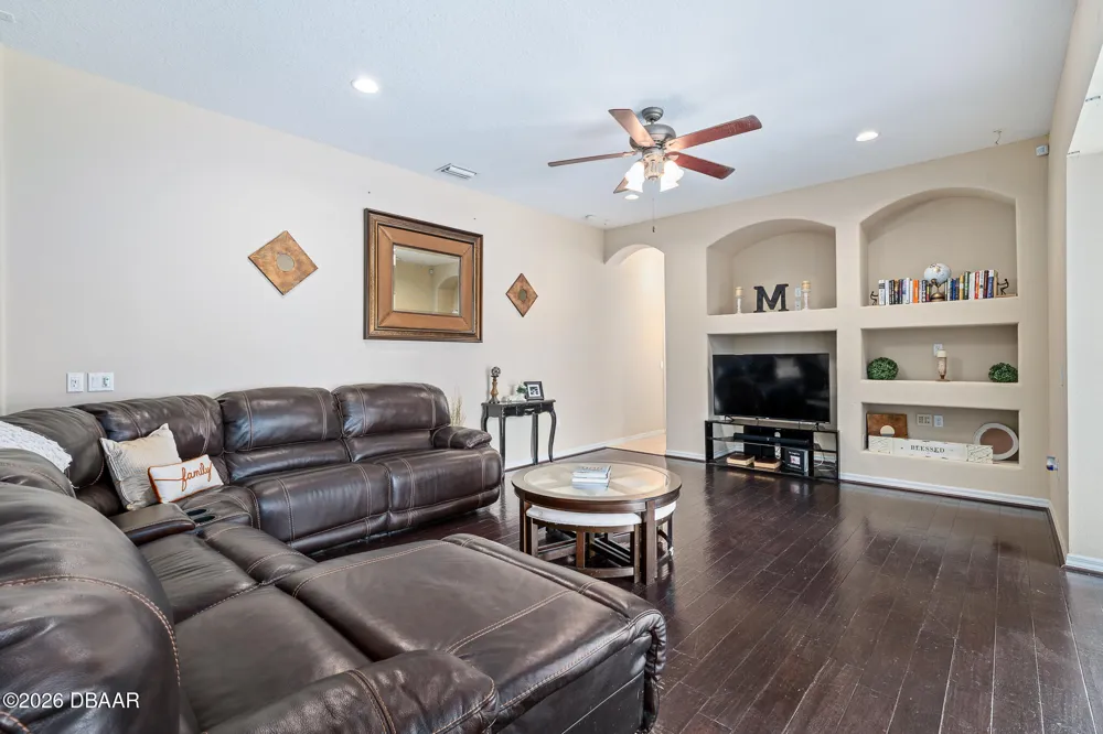 1059 Natural Oaks Drive Orange City, FL 32763