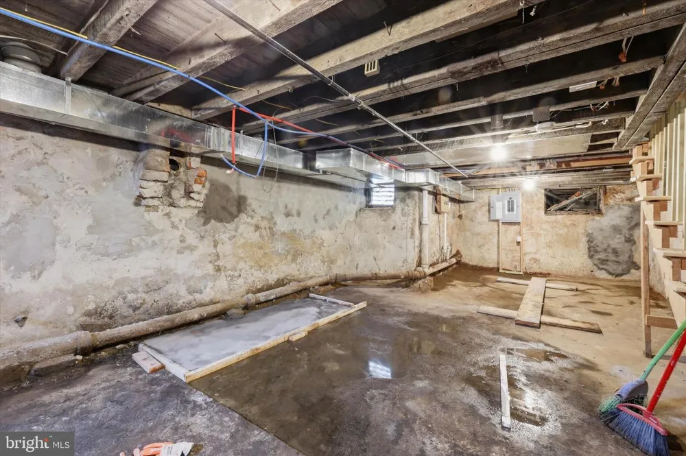1120 THOMAS STREET Chester, PA 19013