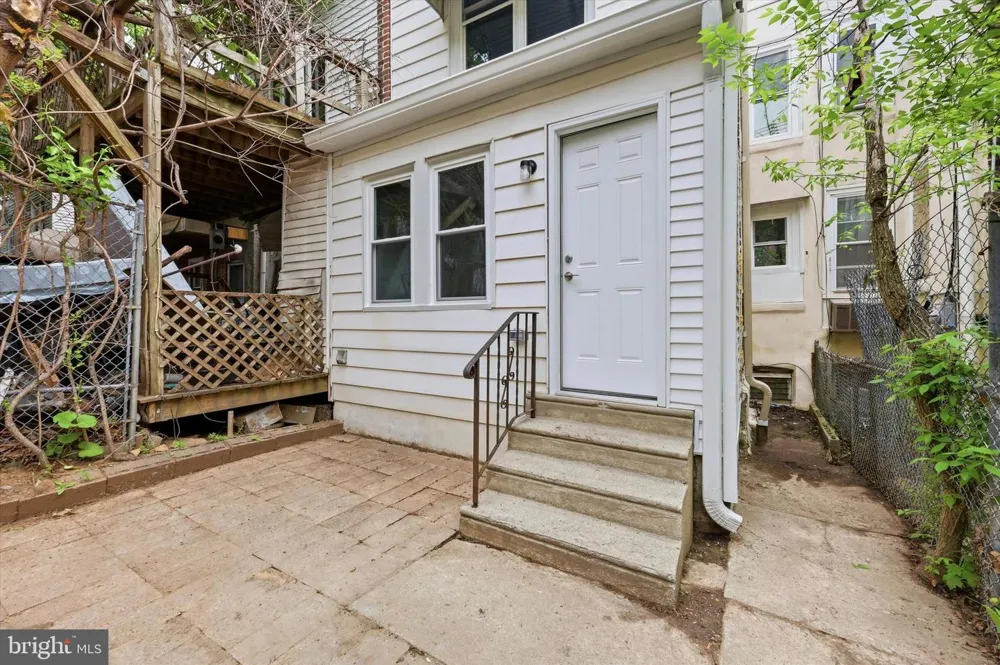1120 THOMAS STREET Chester, PA 19013